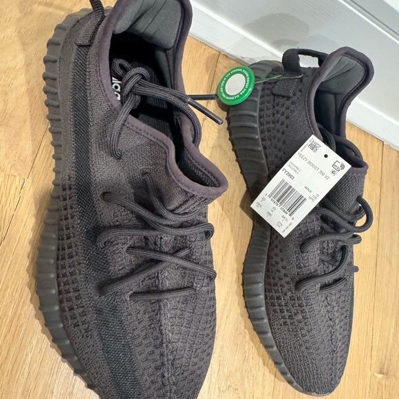 adidas gazelle silver green womens Adidas Yeezy Boost 350 V2 "Cinder"  LacedUp